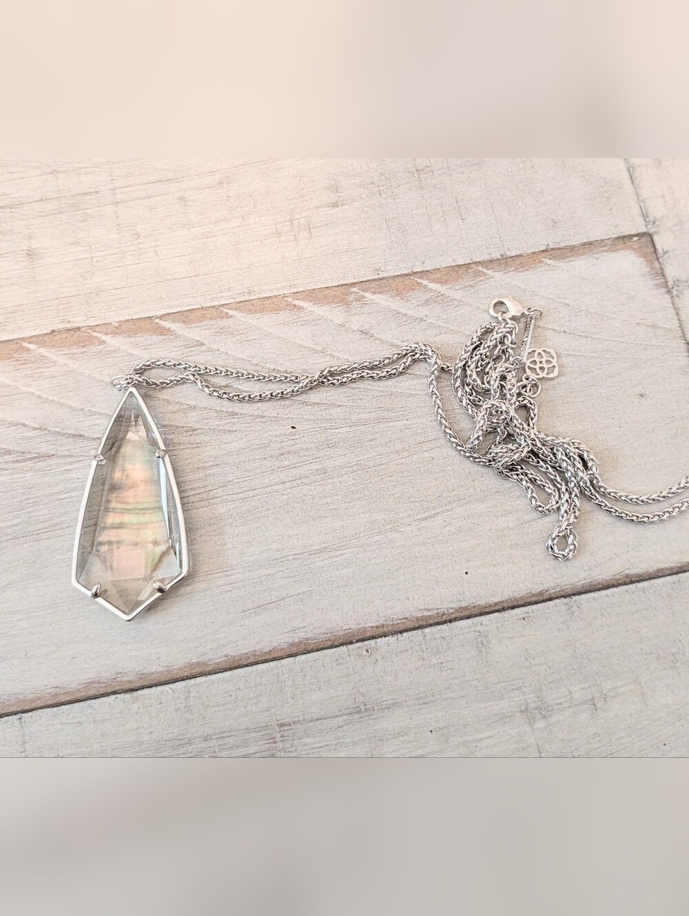 Kendra Scott Iridescent Pendant Necklace in Silver